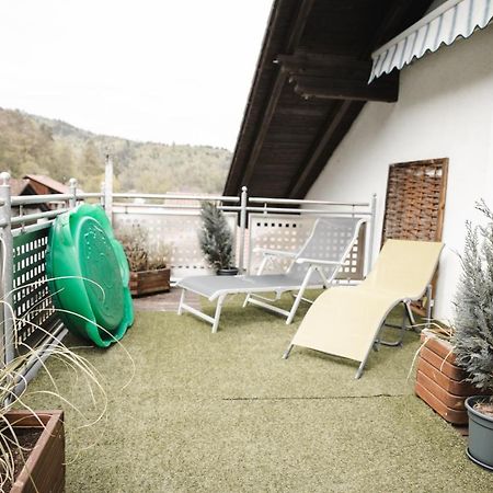 Modernes Apartment Mit Top Ausstattung Und Kamin Im Oberpfaelzer Seenland Nittenau Buitenkant foto